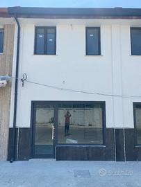 Negozio Ufficio Villaggio Coppola