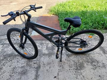MOUNTAIN BIKE NUOVA