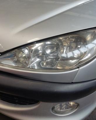 Proiettore sinistro PEUGEOT 206 del 2003