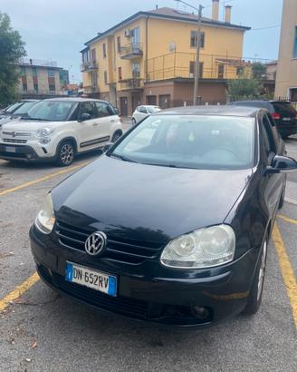 Golf seria 5 UNICO PROPRETARIO 142.000 km
