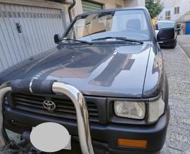 Toyota Hilux 2.4D pick-up 4WD - ACCESSORIATO