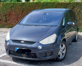 Ford Smax