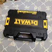 avvitatore dewalt 