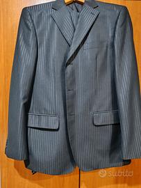 vestito da uomo blu scuro 