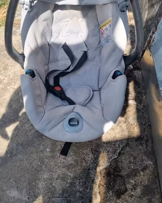 passeggino con ovetto