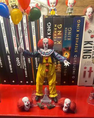 Action figure IT