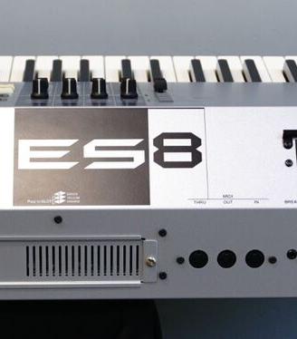 YAMAHA MOTIF ES 8