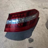 Mercedes Classe E W212 Faro Posteriore Destro Led 