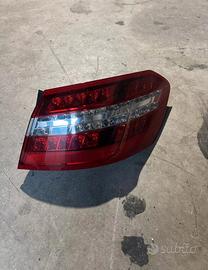 Mercedes Classe E W212 Faro Posteriore Destro Led 