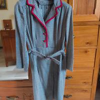 Pregiato abito di fattura sartoriale in pura lana