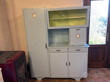 Mobile mettitutto vintage da cucina