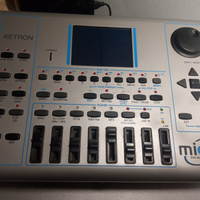 Korg i30 Roland E60 mydigej plus ketron