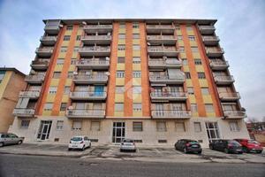 3 LOCALI A LIVORNO FERRARIS