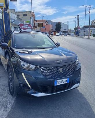 PEUGEOT 2008 BlueHDi 110 Allure Pack - 2021