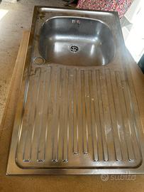 Lavabo cucina in acciaio