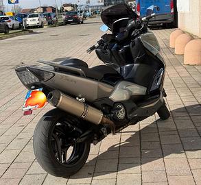 Moto scooter tmax 500