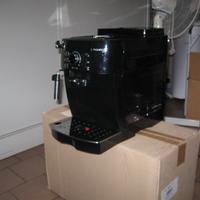 MACCHINA DA CAFFE' DE LONGHI