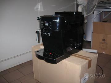 MACCHINA DA CAFFE' DE LONGHI