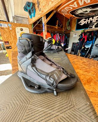 Wakeboard Ronix Vault 144 + Attacchi Ronix