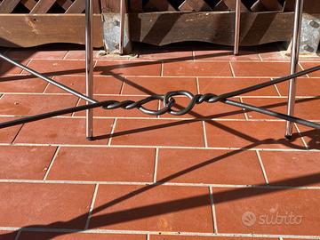 tavolo in vetro e ferro battuto