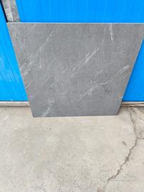 piastrelle in gres formato 75x75 effetto pietra 