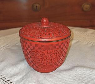 Scatola cinese con coperchio