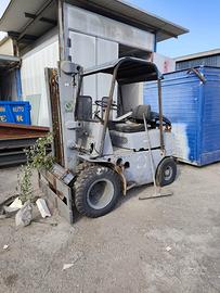 Carrello elevatore muletto om 30 qli