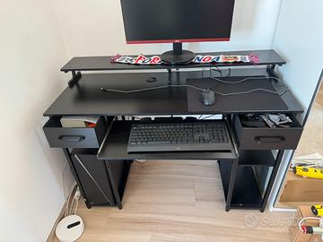 scrivania  pc