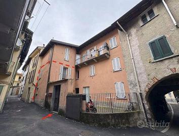 Immobile in asta di 68 m² con 2 locali a Valmadrer
