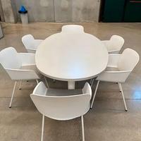 Tavolo moderno con 6 sedie