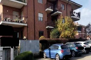 Immobile in asta di 131 m² con 5 locali e box auto