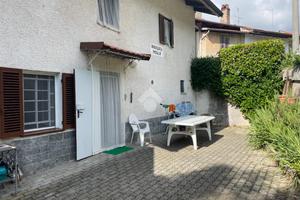 CASA SEMINDIPENDENTE A VEGLIO