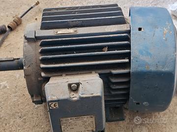 Motore asincrono trifase