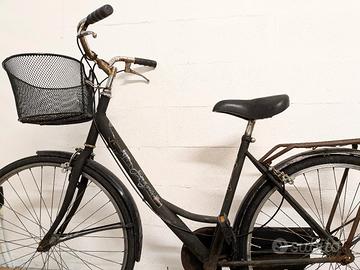 bicicletta con cestino 