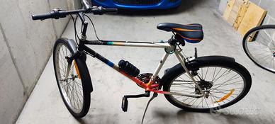 Mountain bike da 26 ben tenuta.