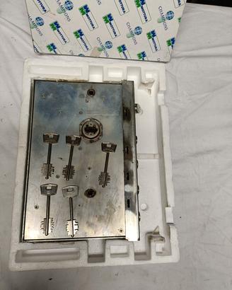 serratura per porta blindata 