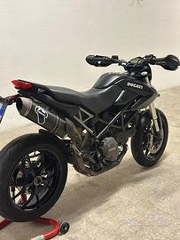 Ducati Hypermotard 796