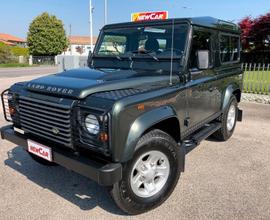 Land Rover Defender 90 2.4 TD4 Station Wagon S