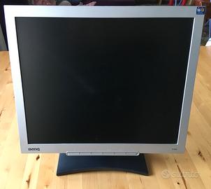 Monitor LCD BenQ T705 - 17 pollici