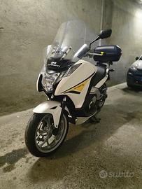 Honda integra 700 ABS anno 2012