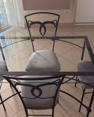 Tavolo in ferro battuto