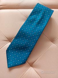 Cravatta colore blu