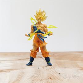Dragon Ball Goku Super Saiyan Figure - Nuova!!