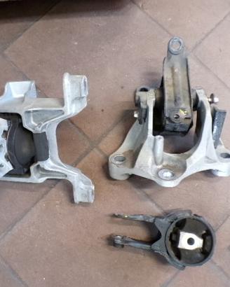 KIT SUPPORTI MOTORE MAZDA 2 DJ 1.5 BENZINA 2018