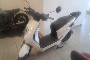 Honda EM1 e 50 elettrico 2024 Permute garanzia fin