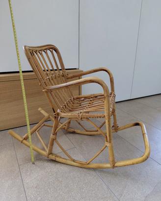 sedia a dondoloin vimini  per bambini   