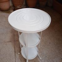 Tavolino in metallo tondo