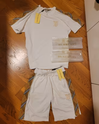 Completo pantaloni-t-shirt burberry