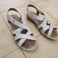 Sandali nabuk beige Mephisto