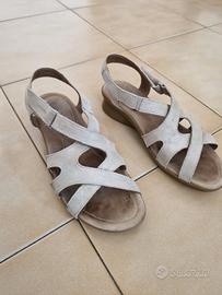 Sandali nabuk beige Mephisto